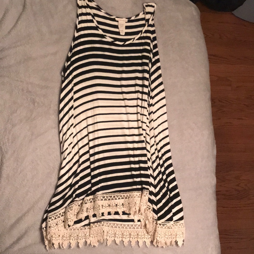 Black and white sleeves dress with lace bottom